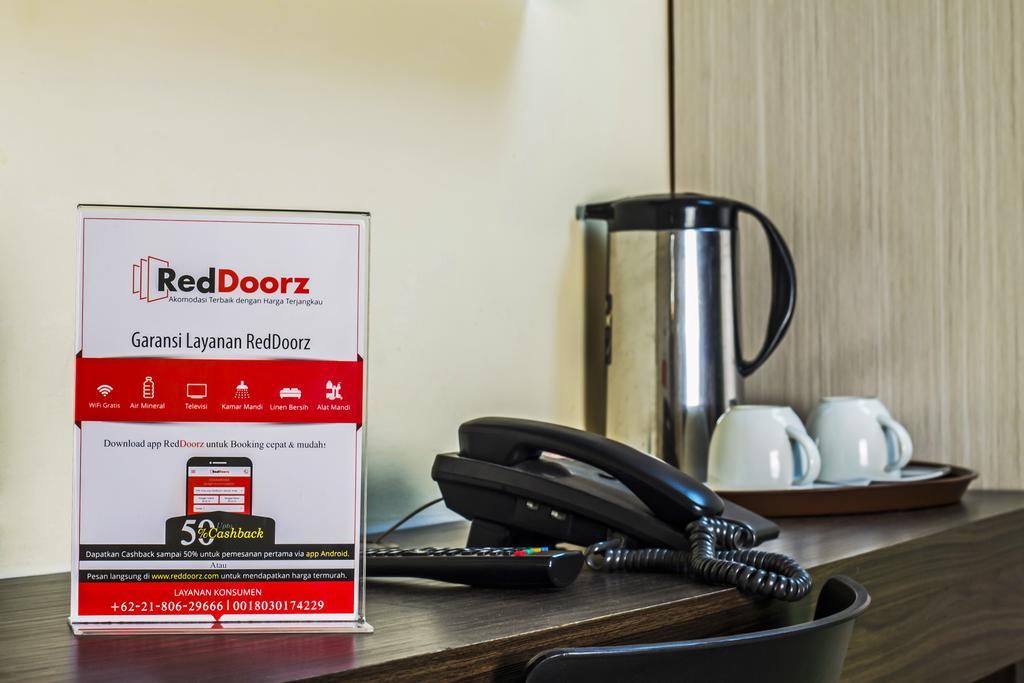 Reddoorz Plus @ Karet Setiabudi Jakarta Exterior photo
